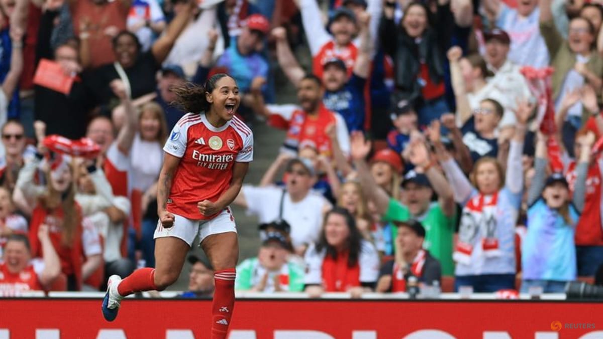 Arsenal beat Lyonnes 2-1 in Women's Champions League semi-final first leg