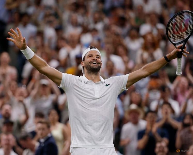 A year after Wimbledon heartache, Dimitrov sees off Berrettini for return to fourth round