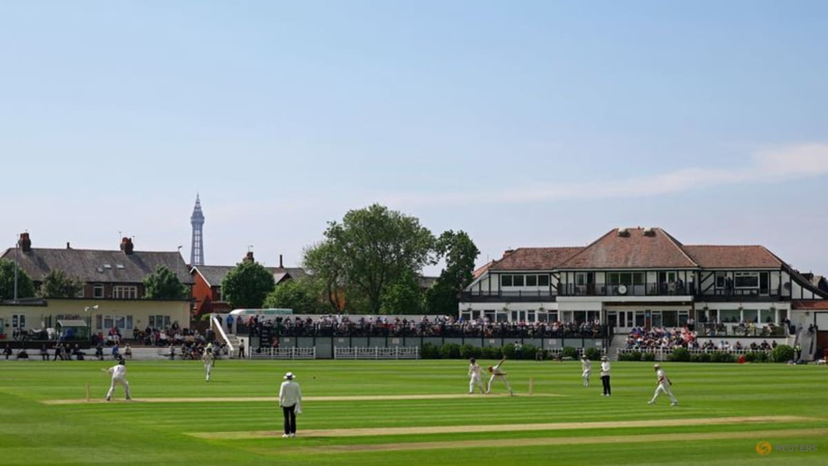 County cricket to allow fully participating replacements, BBC reports
