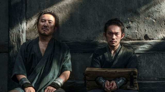 《满江红》　像在不适合的场合开了个玩笑 