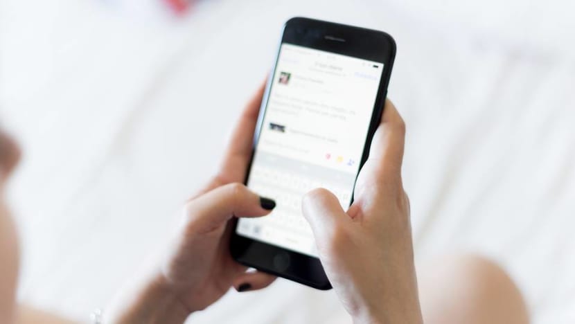 Commentary: Tracking your child’s online activity should not be done covertly Commentary: Tracking your child’s online activity should not be done covertly