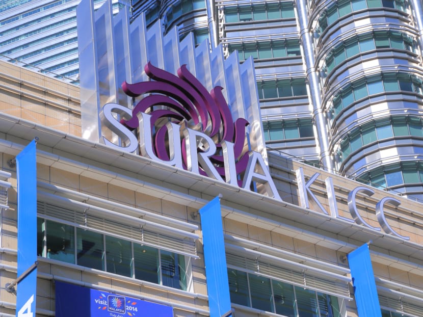 The incident took place at about 1.50pm inside the shopping mall, which is linked to the iconic Kuala Lumpur twin towers near Jalan Pinang.