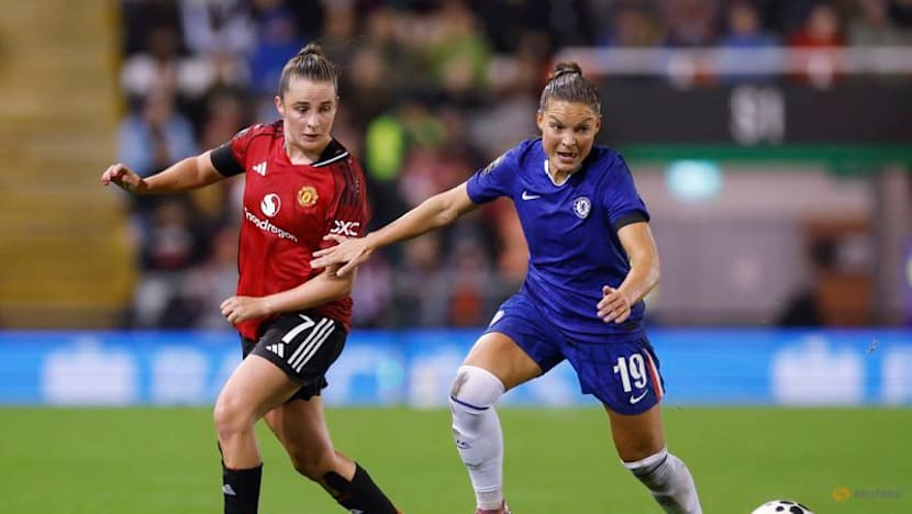 Sandberg scores stunner as Man United grab 1-1 WSL draw with Chelsea