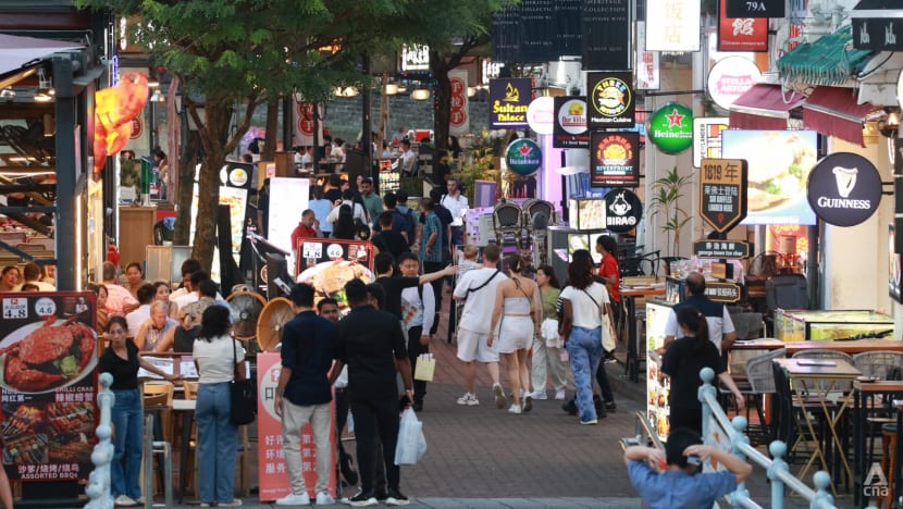 Nightlife businesses welcome extended liquor trading hours, say benefits could spill over to related sectors Nightlife businesses welcome extended liquor trading hours, say benefits could spill over to related sectors