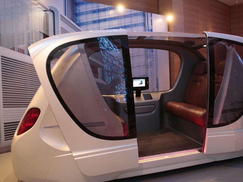 SMRT, Dutch firm to bring autonomous cars to Singapore SMRT, Dutch firm to bring autonomous cars to Singapore