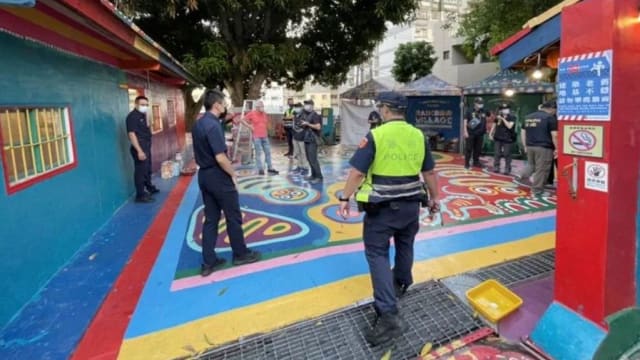 台中景点彩虹眷村遭涂鸦 彩虹爷爷一生心血全被毁