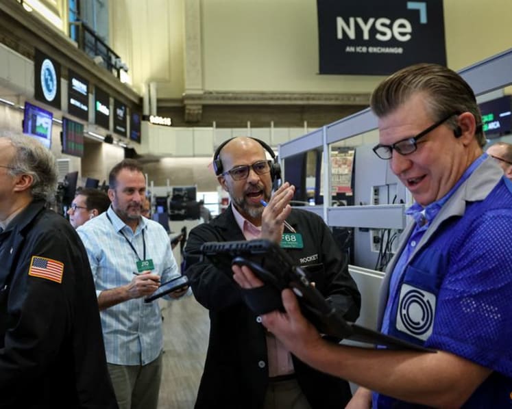 Equities tumble, bond prices dip as hopes fade for Fed rate cut in December