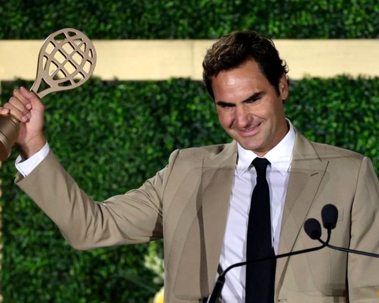 Emotional Federer full of love and gratitude at Hall of Fame induction