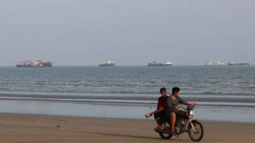 PERANG TIMUR TENGAH: Iran gesa Amerika terima usulan buka semula Selat Hormuz