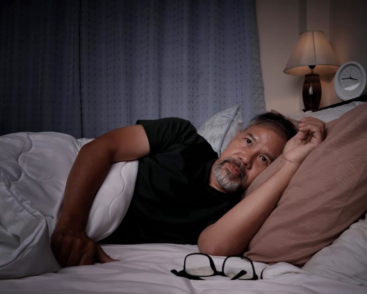 What works best for insomnia and sleep apnoea? Light therapy, sleeping pills, CPAP machine or surgery?