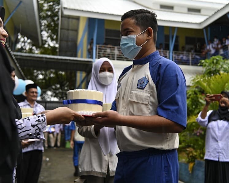 Indonesia’s Prabowo announces record US$5.21b education budget, 100% salary hike for public school teachers