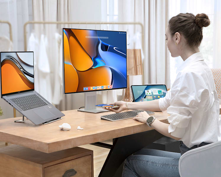 Work smarter with Huawei’s MatePad 11 tablet and MateView monitor screens powered by HarmonyOS