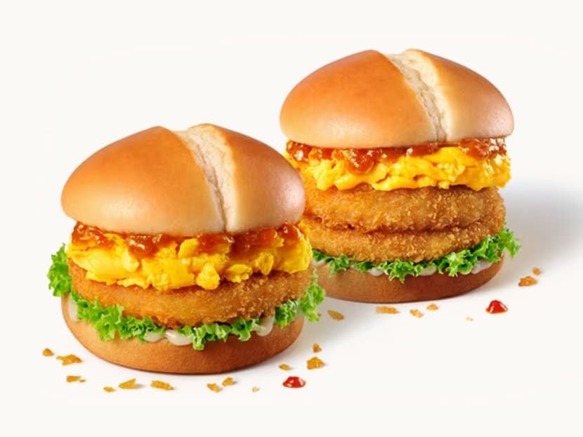 McDonald's Singapore collaborates with Jumbo Seafood to launch chilli crab sauce burgers in celebration of SG60 McDonald's Singapore collaborates with Jumbo Seafood to launch chilli crab sauce burgers in celebration of SG60