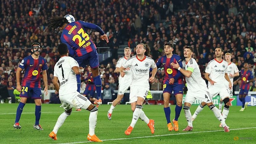 Kounde headers give Barcelona 2-1 win over Frankfurt