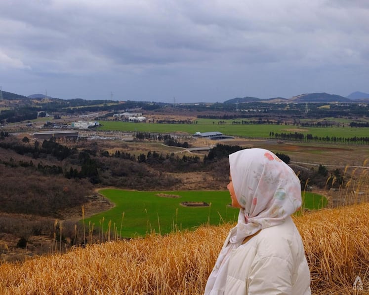 On my babymoon in Jeju, I embraced the changes to my pregnant body and learned to trust it again