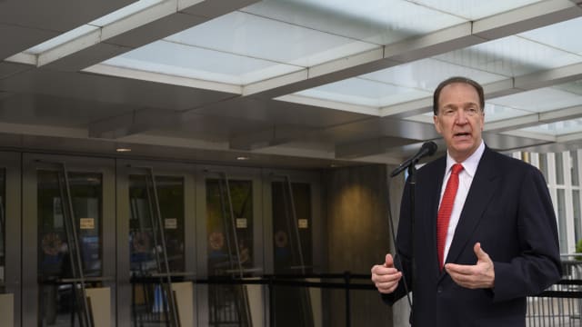 世界银行行长马尔帕斯宣布将提前卸任