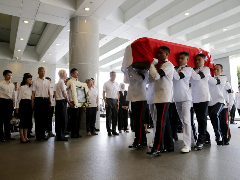 Loyal staff give Mr Lee Kuan Yew final send-off