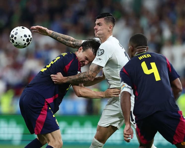 Late Vipotnik strike gives Slovenia draw 2-2 with Sweden