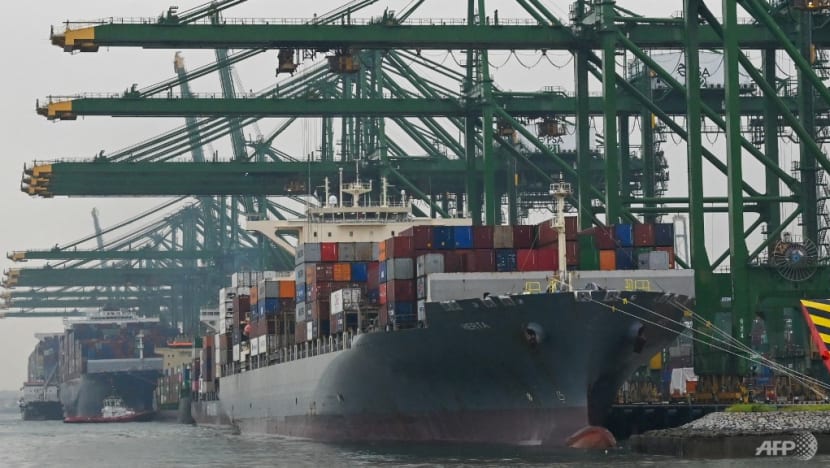 Singapore's key exports fall by 15.5% in ninth consecutive month of contraction Singapore's key exports fall by 15.5% in ninth consecutive month of contraction