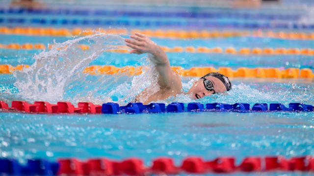 东运会女子游泳预赛 我国全体泳将顺利晋级决赛