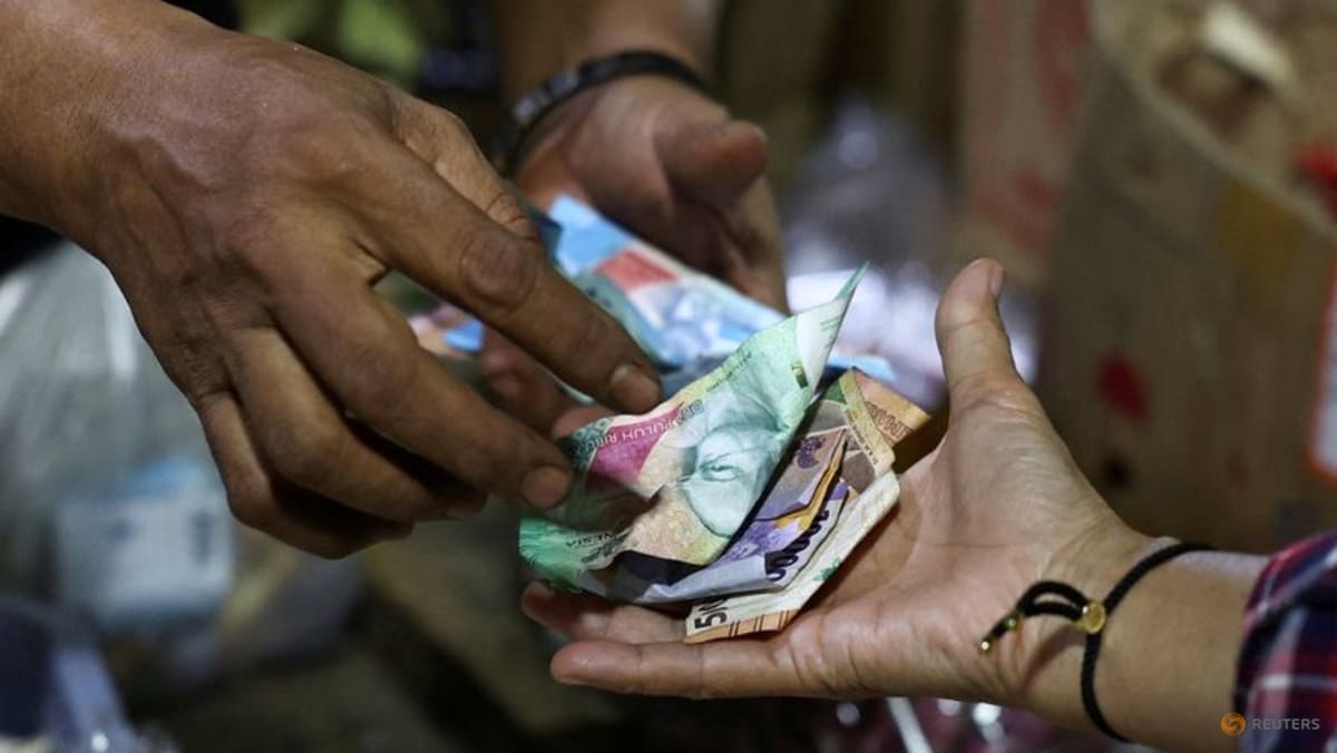 Indonesian central bank says governor briefs forei