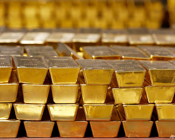 Gold hits second record high in three days as US, EU lob fresh salvos over Greenland