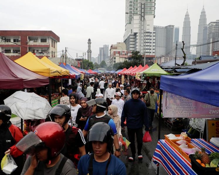 Unsold, leftover food at Ramadan bazaars in Malaysia raises concerns over wastage