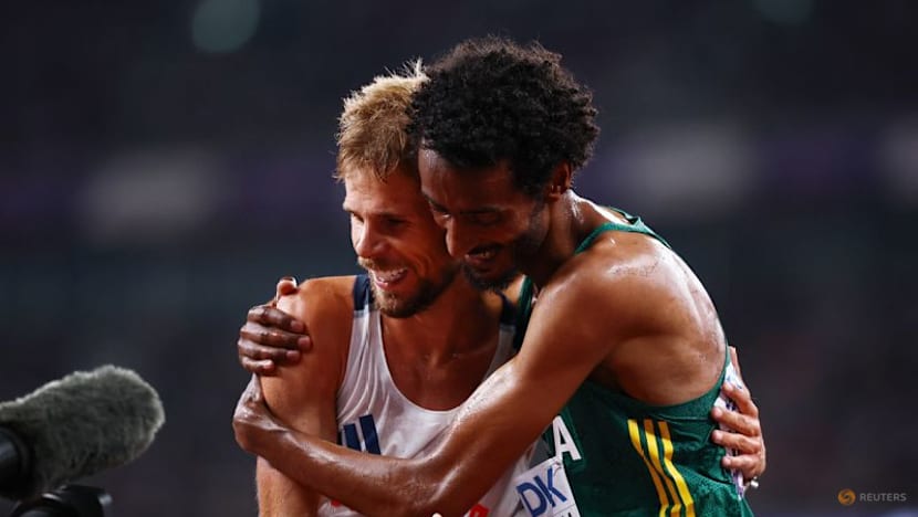 Frenchman Gressier takes shock 10,000m gold in Tokyo