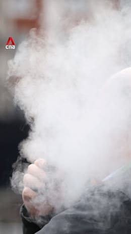 UK approves lifetime smoking ban for those born after 2008