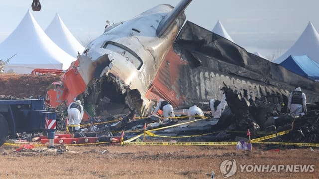 韩国警方突击搜查务安机场等地 调查客机坠毁事件