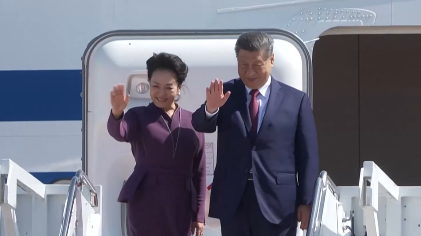 习近平伉俪乘专机离开美国 结束三天国事访问