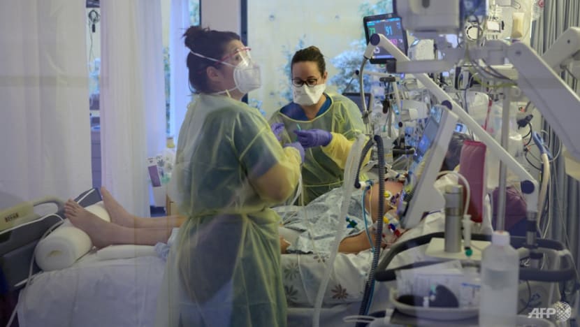 Commentary: Severe COVID-19 may be as damaging to health as ageing 20 years Commentary: Severe COVID-19 may be as damaging to health as ageing 20 years