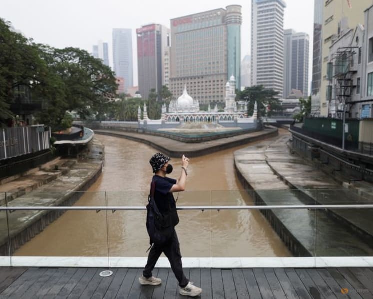 Malaysia's economy grows 5.3% on year in Q3, official advance estimate shows