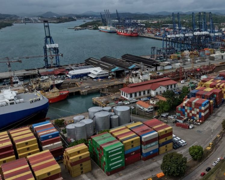 CK Hutchison warns of legal action if Maersk takes over Panama's Balboa, Cristobal terminals