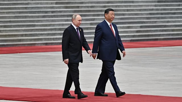 普京会见习近平 引古语“一日不见如隔三秋”
