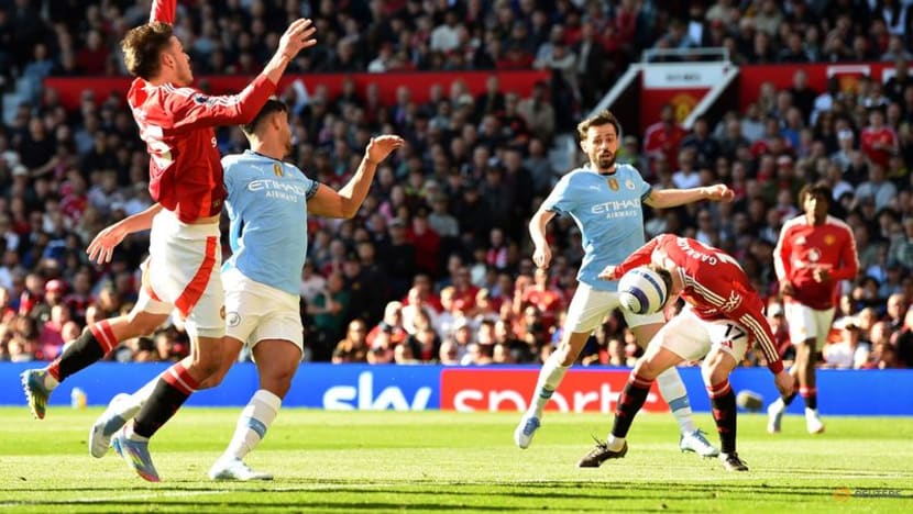 Underwhelming Manchester derby ends in stalemate