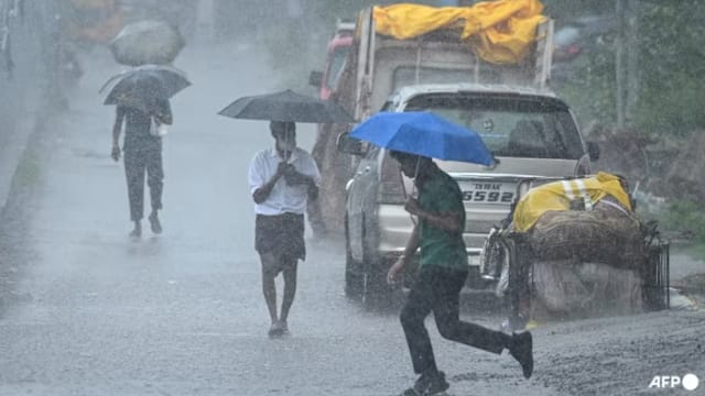 气旋蒙塔逼近印度 当局紧急疏散五万人到避难中心