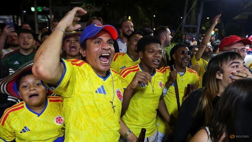 Mexico City turns yellow as Colombian fans make Azteca feel like home