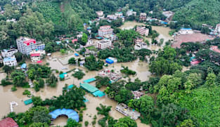 பங்களாதேஷில் வெள்ளம், நிலச்சரிவு - 44 பேர் மரணம்