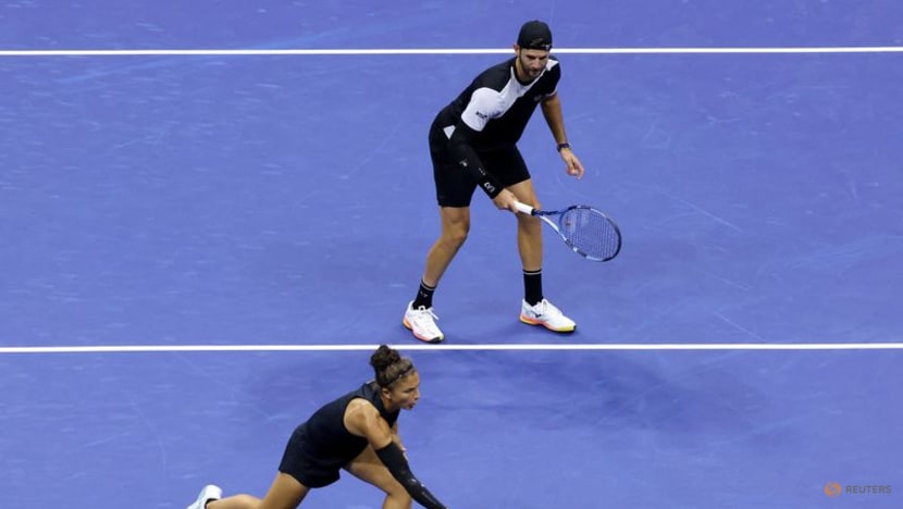 Errani, Vavassori fight back to retain US Open mixed doubles crown
