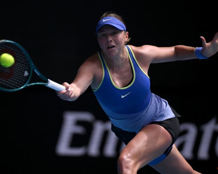 Pegula sees off fellow American Anisimova to reach first Australian Open semi