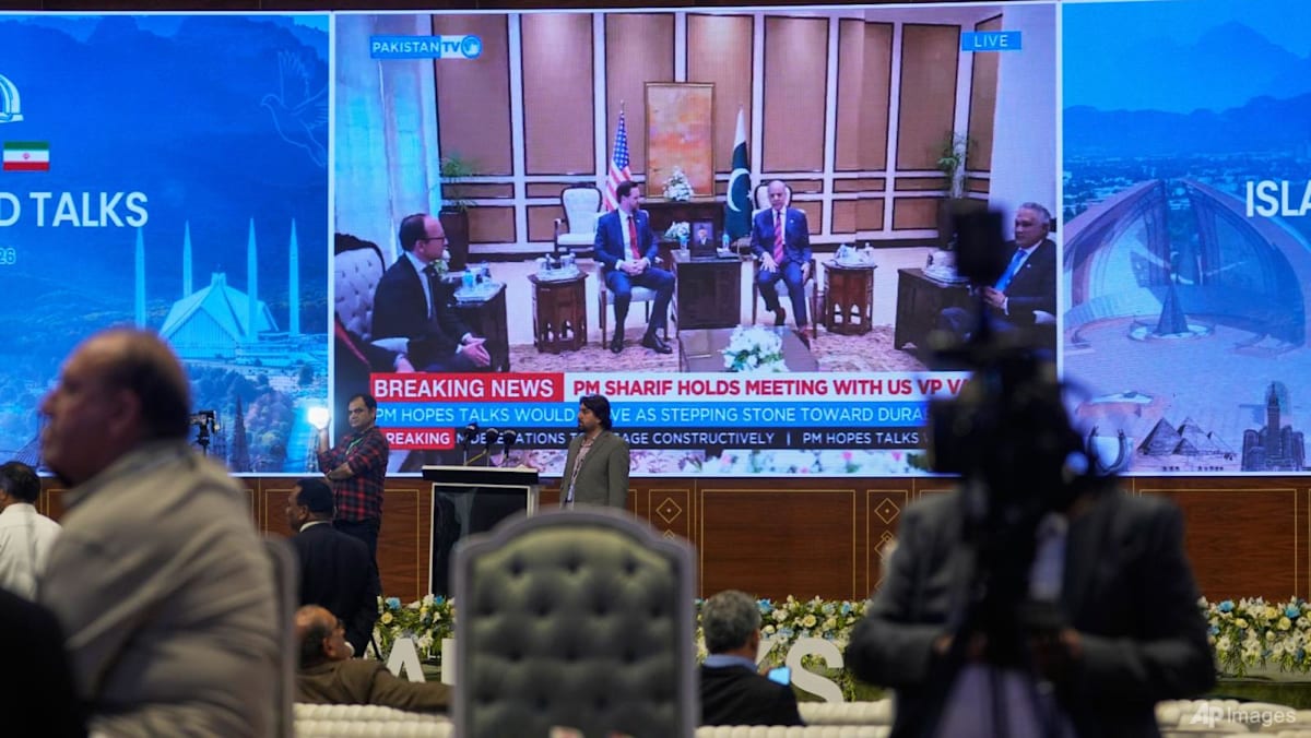 US and Iran envoys meet Pakistani PM as negotiations get under way