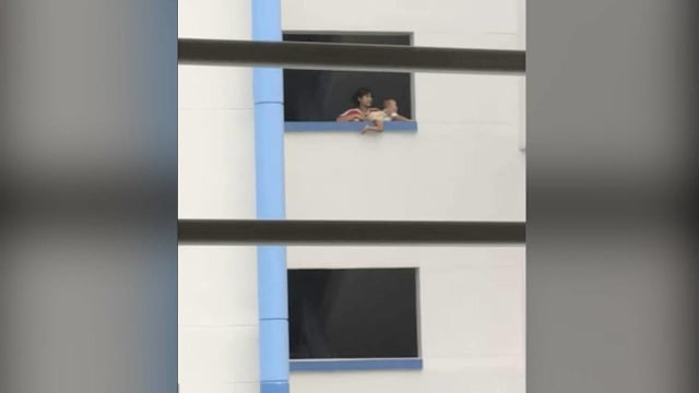 抱一岁童危放组屋矮墙赏鸟 印尼女佣被判监两个月两周
