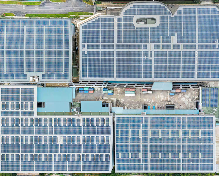 Singapore achieves 2020 solar target, enough to power 60,000 households a year