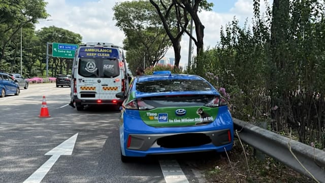 载客途中渐失意识撞路肩 七旬德士司机送院后身亡