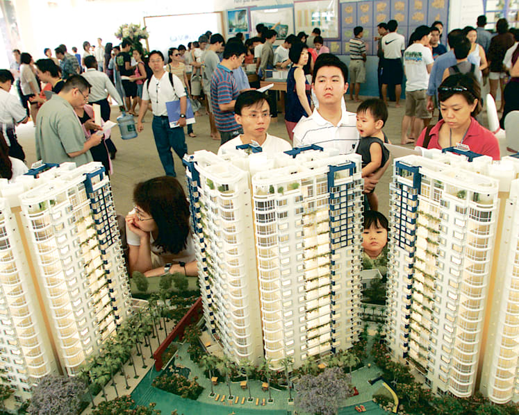New private-home sales slump 42% in June