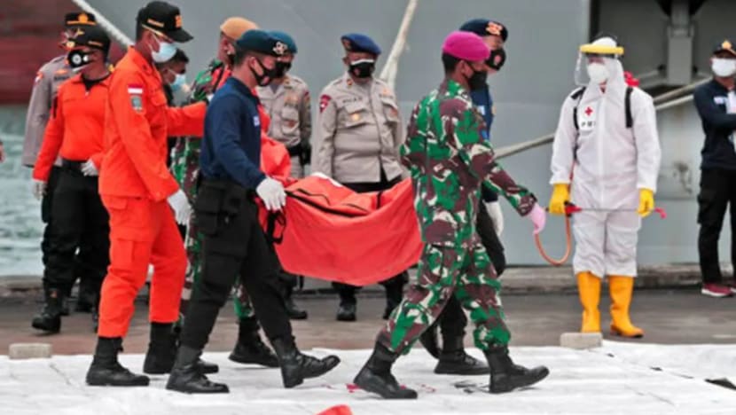 Kotak hitam pesawat Sriwijaya Air yang terhempas ditemui