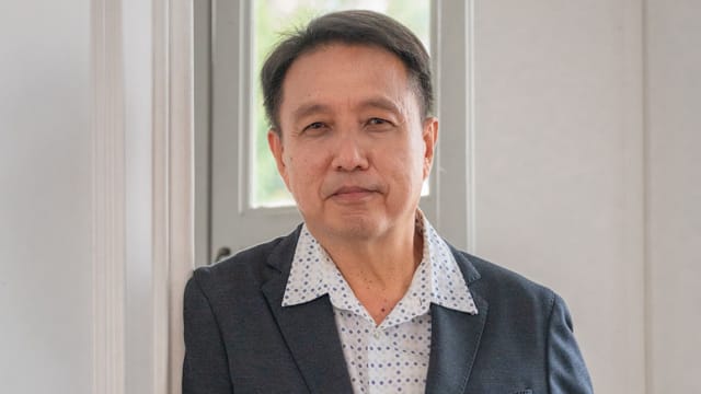 蔡忆仁用20年把新谣唱回舞台中央！