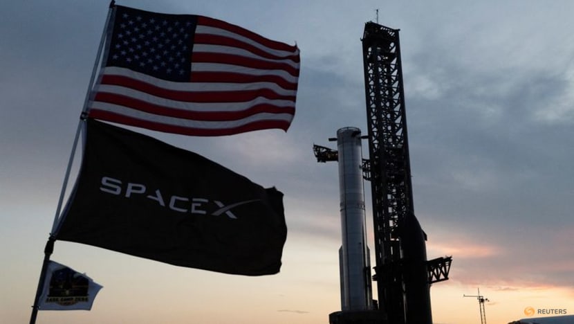 SpaceX postpones Starship test flight over unspecified ship issue SpaceX postpones Starship test flight over unspecified ship issue