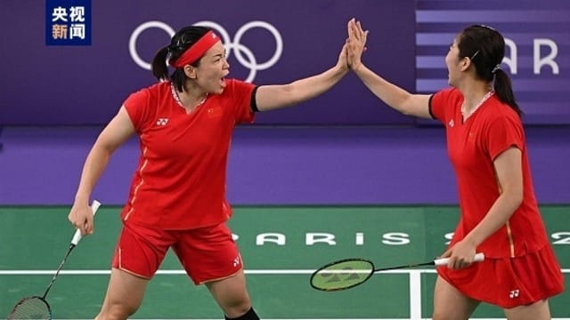 中国羽毛球女双组合击退马国 报到决赛